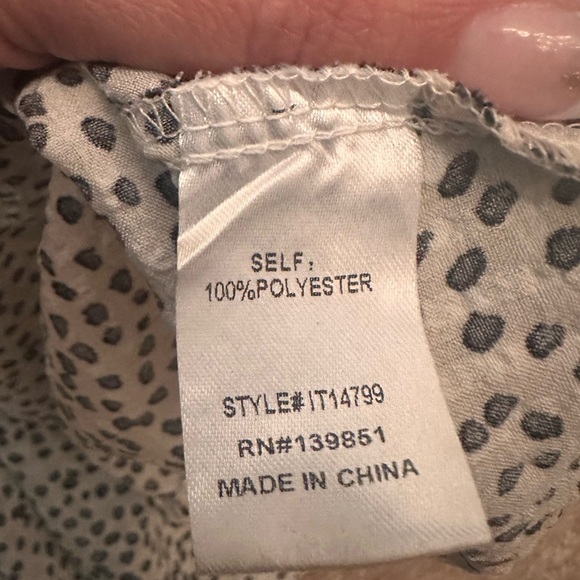 Oddy Women’s Black Spotted Button Down Oversized Blouse Floral Embroidery Medium - Picture 8 of 8